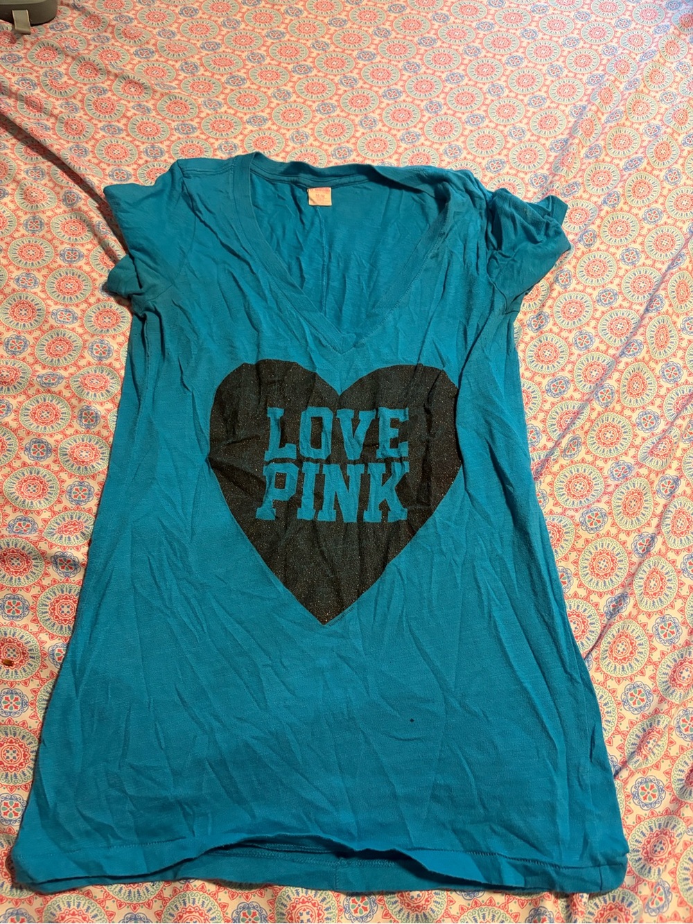 PINK Victoria's Secret Teal V-Neck Heart 'LOVE PINK' Tee